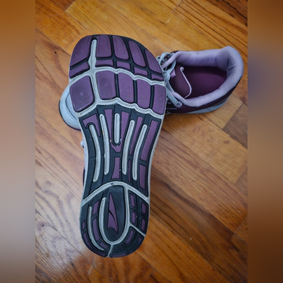 Altra Intuition 4 Running Hiking Zero Drop Shoes Gray/Berry Womens Size 7.5 - Picture 4 of 5
